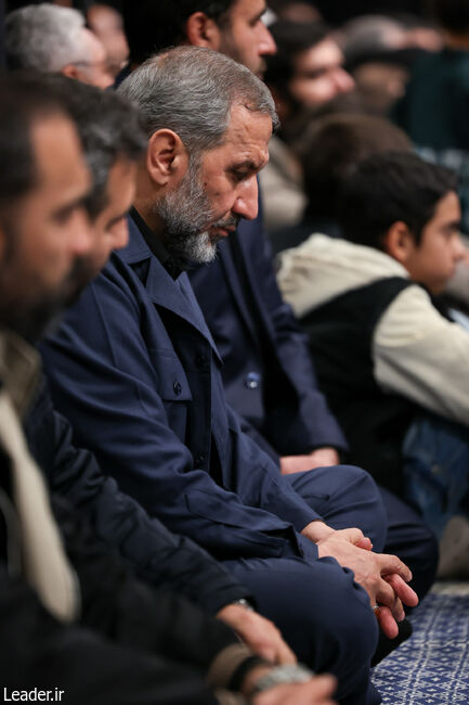 مراسم شام شهادت حضرت زهرا (س) با حضور رهبر انقلاب در حسینیه امام خمینی (ره) برگزار شد 3