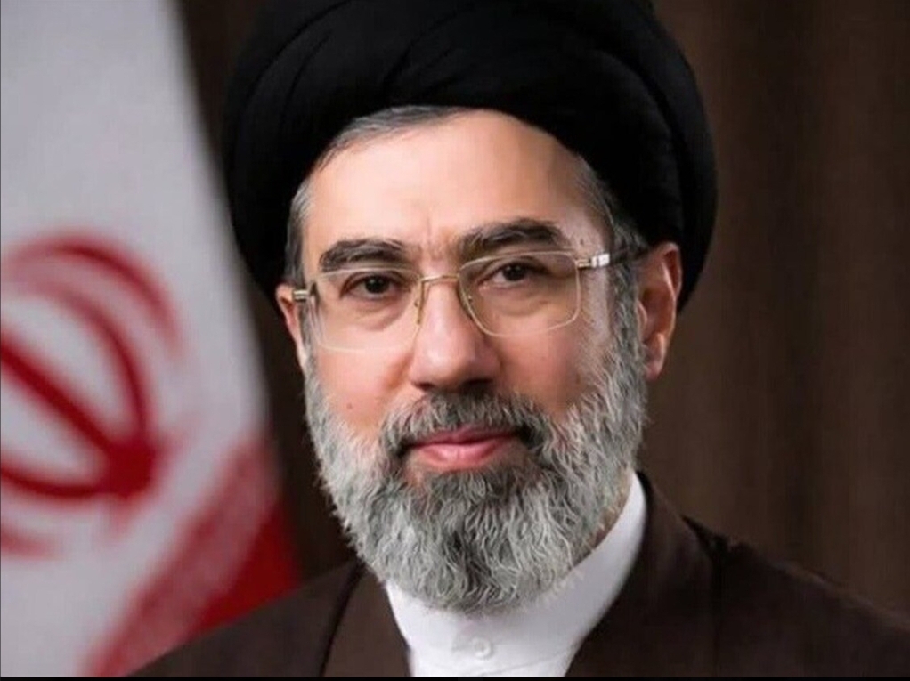 پاسخ رهبر انقلاب به نامه اعلام بیعت رزمندگان لبنان/ دفاع از مجاهدان مظلوم و مقتدر حزب‌الله لبنان؛ سیاست راهبردی جمهوری اسلامی ایران است