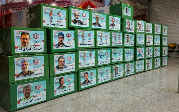 اولین تصاویر از تابوت‌های شهدای جنگ اسرائیل علیه ایران / از سردار سلامی و حاجی زاده تا زهرا برزگر 4