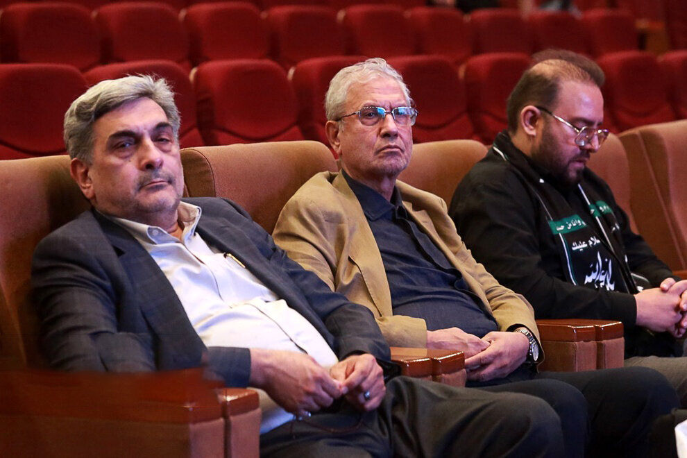عکسی از همنشینی محسن رضایی و اصلاح طلب معروف در یک مراسم ختم