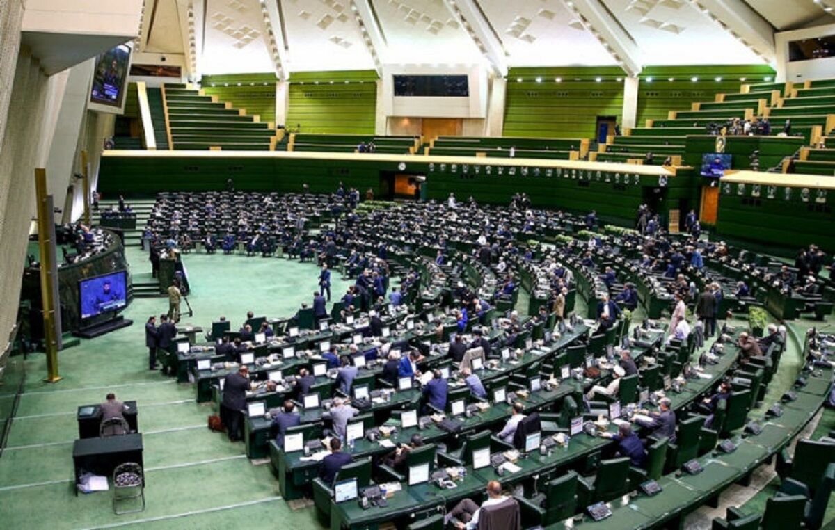 مخالفت ۲ نماینده مجلس با طرح مقابله با نفوذ/ بخشایش اردستانی: جاسوسی با نفوذ متفاوت است/ عثمان سالاری: طراح اصلی طرح نیز هیچ تخصصی در زمینه مسائل حقوق و جزا ندارد