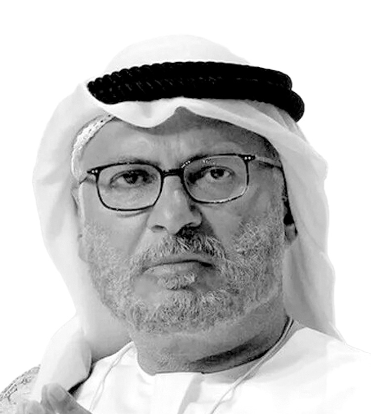 انور قرقاش