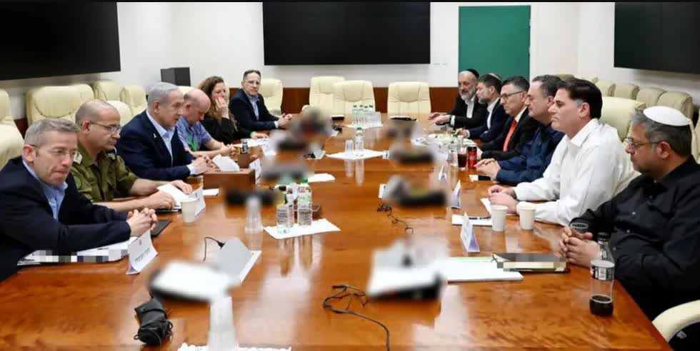جزئیات نشست پرتنش کابینه امنیتی اسرائیل درباره جنگ با ایران و حزب الله/ درخواست برای حملات شدیدتر علیه ایران