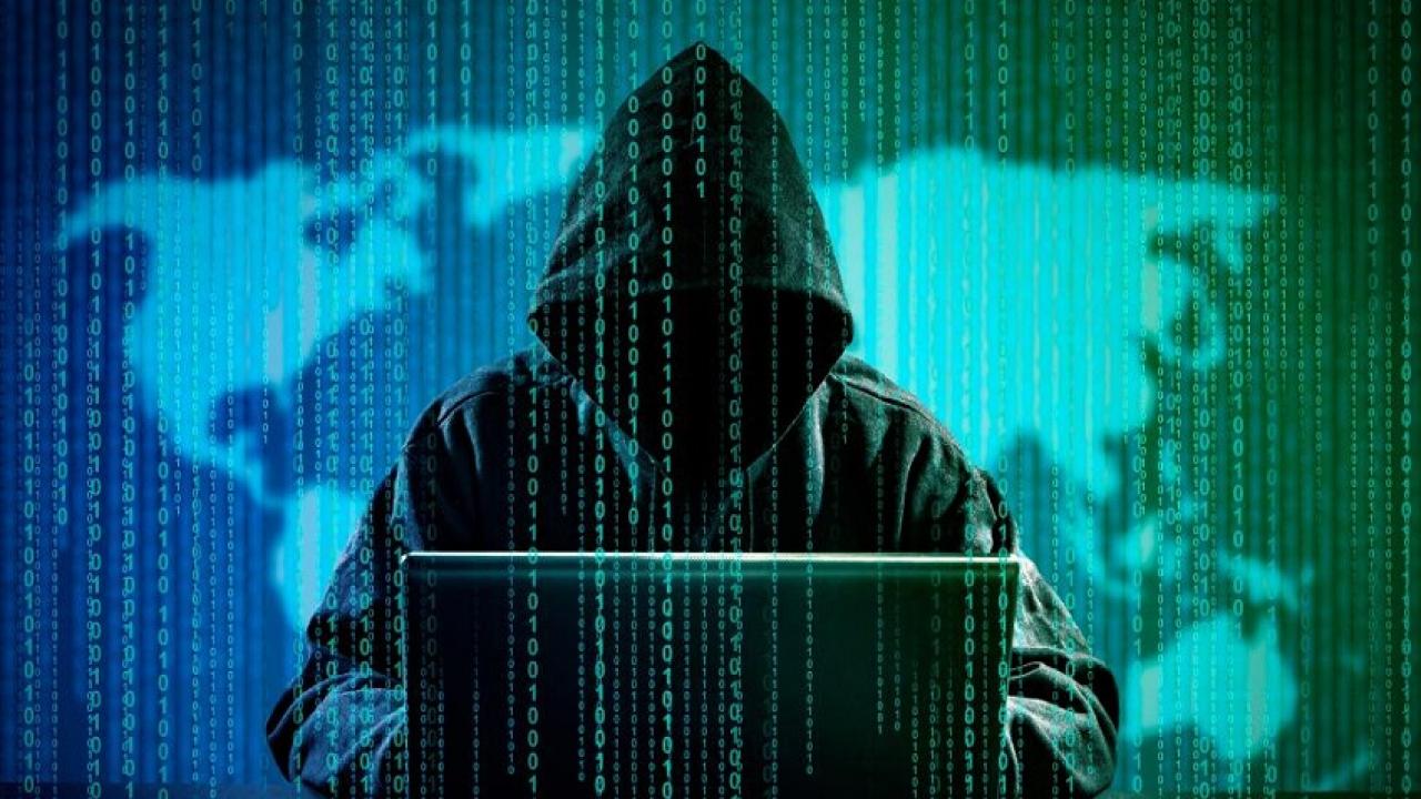 ضربه کاری هکرهای روس به اوکراین/ اطلاعات شخصی مقام های ارشد اوکراین لو رفت!