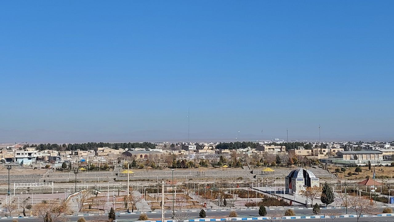 شهری سفید با رمل‌های طلایی 2