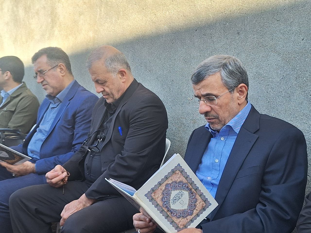 احمدی‌نژاد در مراسم خواهر فوت شده اسفندیار مشایی + عکس 2