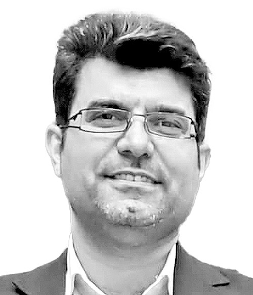 دکتر صادق قادری کنگاوری
