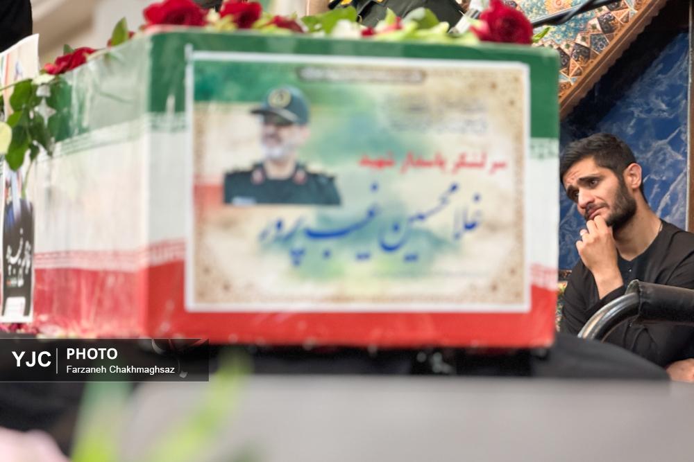 تصاویری از مراسم تشییع باشکوه پیکر سردار شهید غیب پرور 3