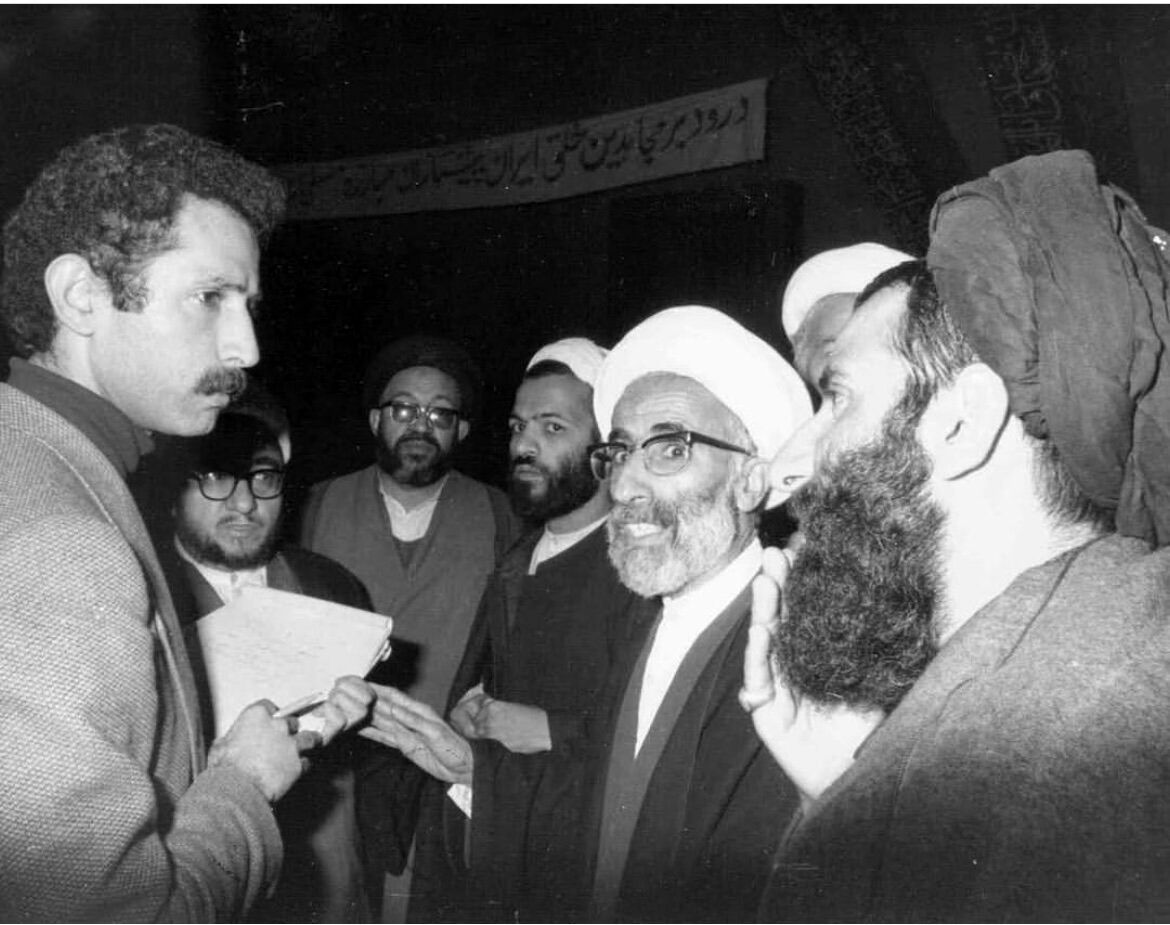 تصویری از جوانی احمد جنتی در روزهای پایانی حکومت پهلوی + عکس 2