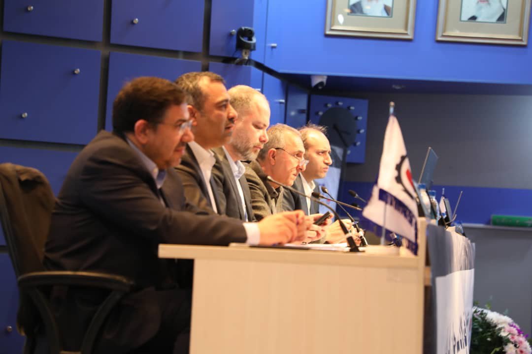 مجمع عمومی فوق‌العاده شرکت فولاد سیرجان ایرانیان با نماد «سیسکو» برگزار شد. 2