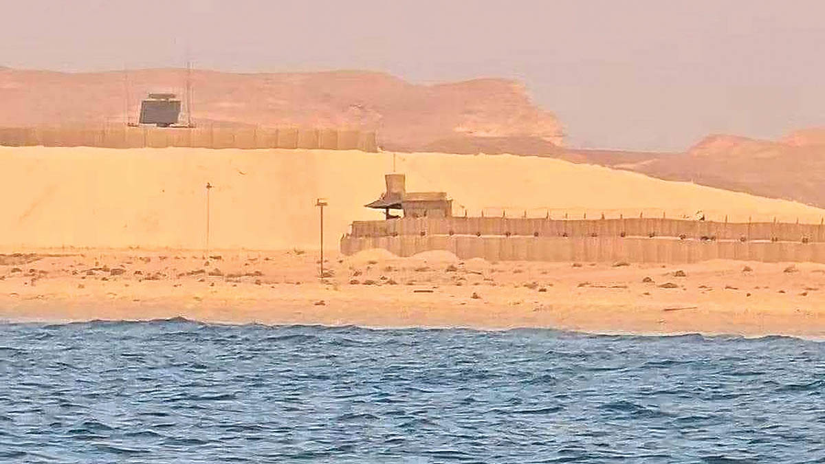 نقاب از چهره امارات افتاد 2