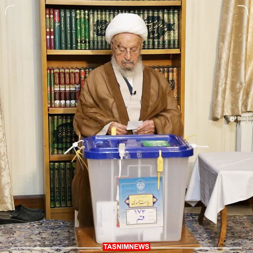 آیت‌الله مکارم شیرازی رأی خود را به صندوق انداخت + عکس 2