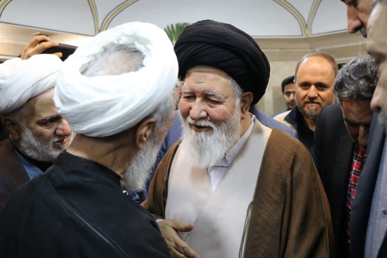 حضور چهره‌های مختلف سیاسی در مراسم ختم فرزند صدیقی + عکس 3