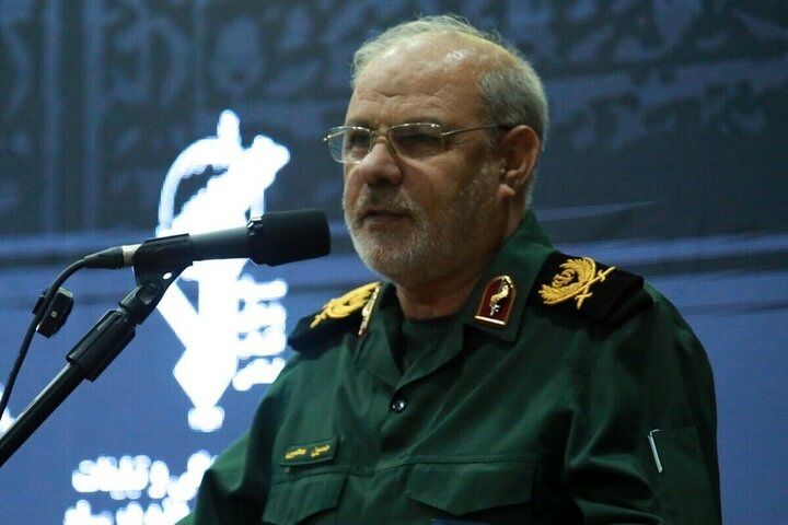 سخنگوی سپاه توئیت مهمی زد/ آسمان سرزمین های اشغالی و منطقه در تصرف غرش موشک های ویرانگر سپاه است