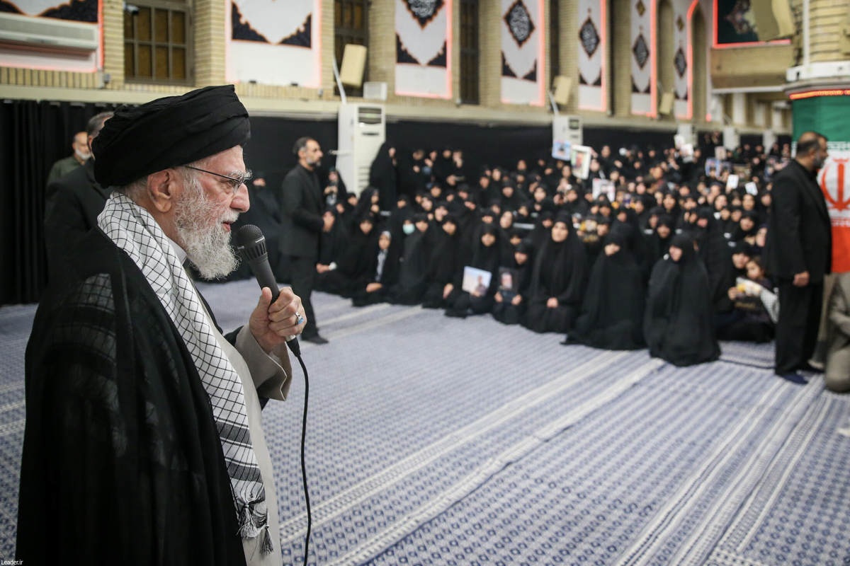 مراسم بزرگداشت شهدای جنگ تحمیلی اخیردریافت آلبوم- سید علی خامنه ای