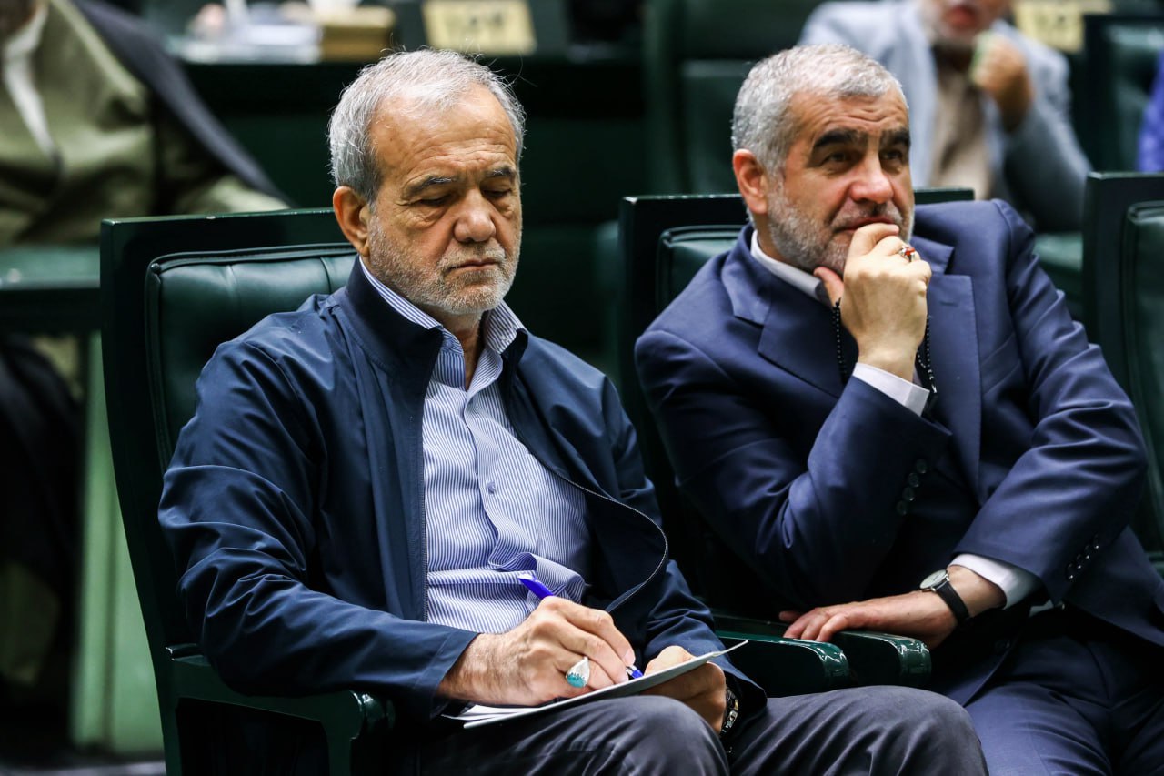 قابهایی از نشست امروز پزشکیان با نمایندگان مجلس + تصاویر 6