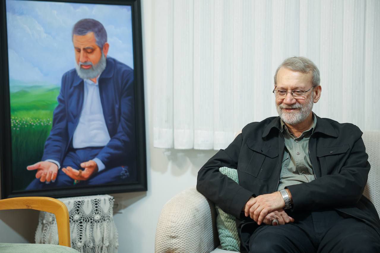 تصاویری از دیدار لاریجانی با خانواده شهید ایزدی + فیلم 7