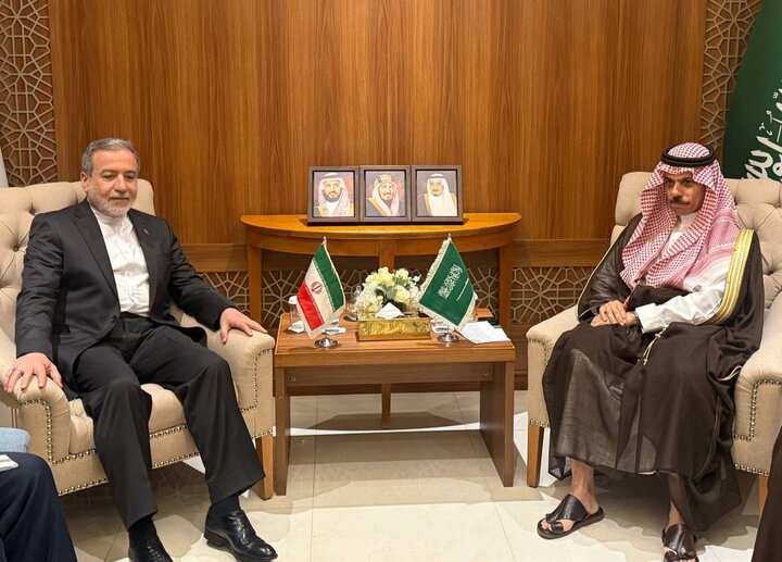 عراقچی با بن فرحان دیدار کرد / تاکید ایران و عربستان بر ضرورت تقویت ثبات منطقهای + عکس 2