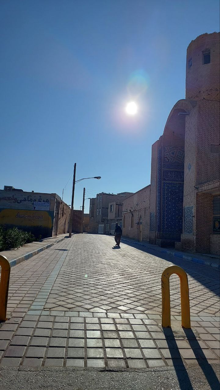 شهری سفید با رمل‌های طلایی 14