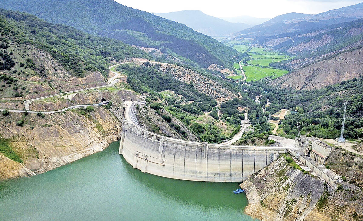سهم برقآبی در تابستان داغ