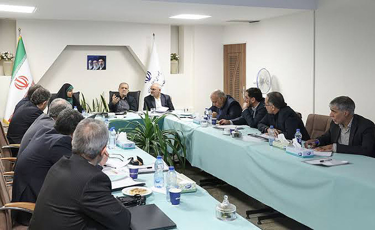 دستور پزشکیان برای بازسازی زیرساختهای حملونقل و پیگیری حقوقی خسارات بینالمللی