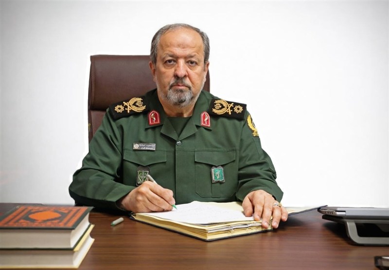 سرپرست وزارت دفاع: در اوج جنگ ظرفیت تولید پهپاد ۳ برابر افزایش یافت