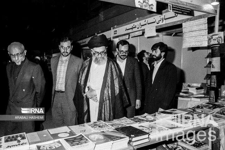 عکس‌های مجموعه آرشیو خبرگزاری ایرنا از بازدیدهای رهبر انقلاب