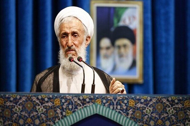 امام جمعه تهران به اروپا: سپاه بیشتر از سابق دماغ‌تان را بر خاک خواهد مالید