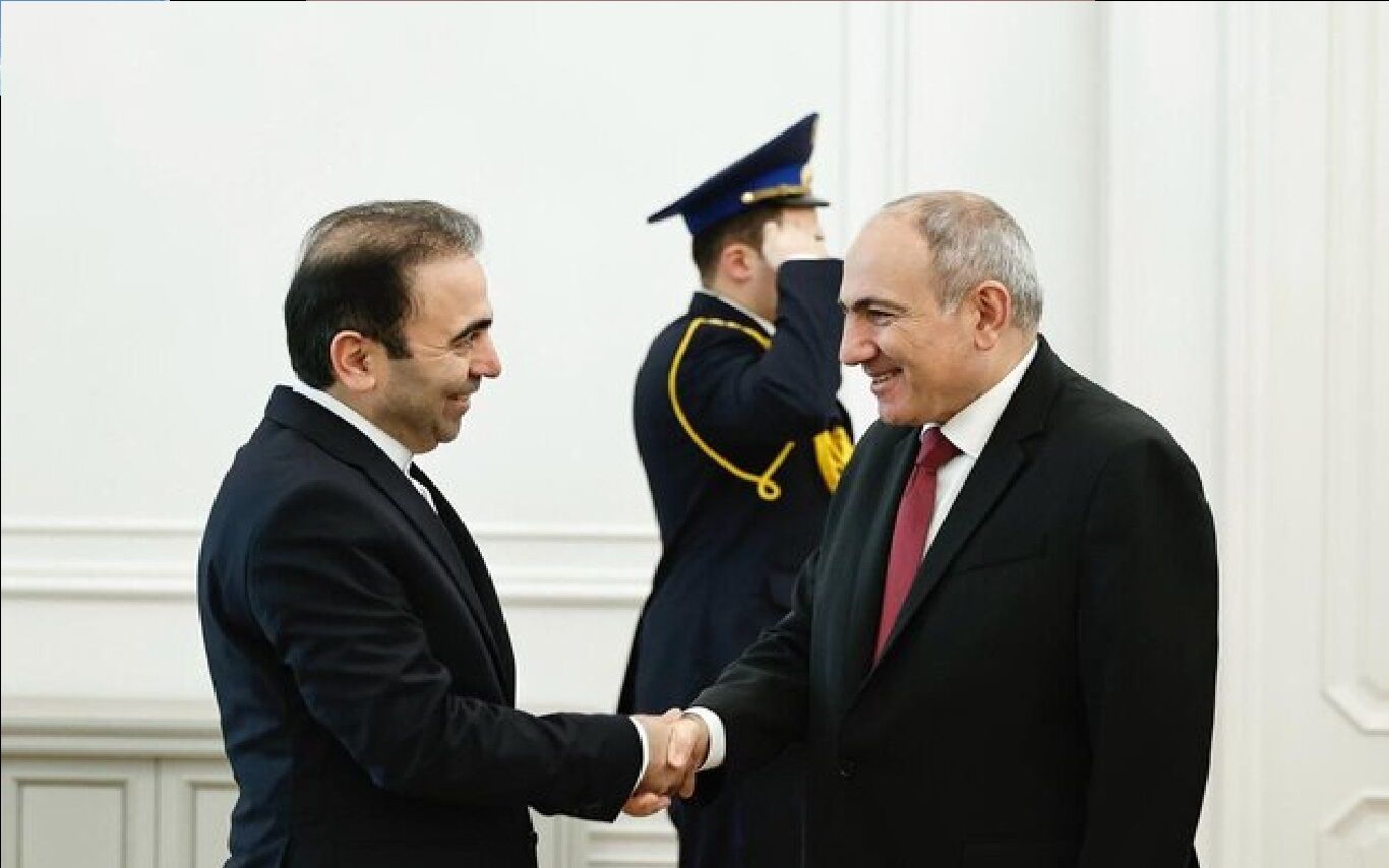واکنش دیپلمات ایرانی به ادعاها درباره انجام مذاکرات میان ایران و آمریکا؛ صرفاً فضاسازی روانی-رسانه‌ای و فریب سیاسی است