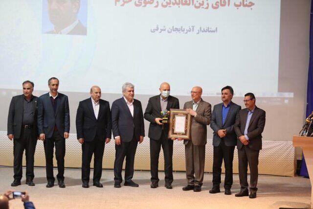 استاندار آذربایجان‌ شرقی به‌عنوان چهره تاثیرگذار در توسعه فناوری و نوآوری معرفی شد