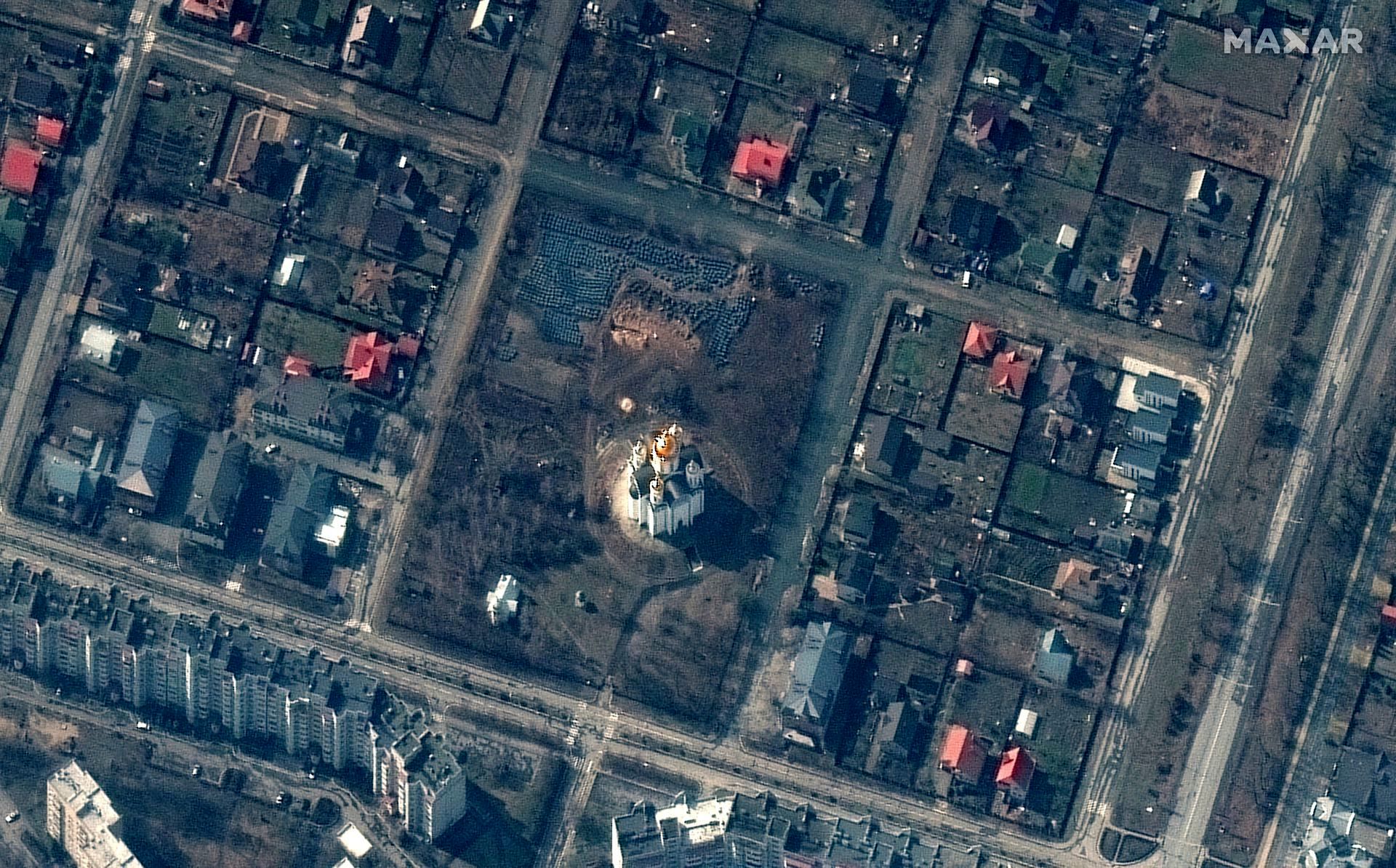  تصاویر ماهواره‌ای از گور دسته جمعی در اوکراین 