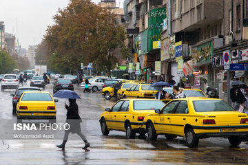بارش‌های پراکنده رگباری و گرد و خاک در راه تهران