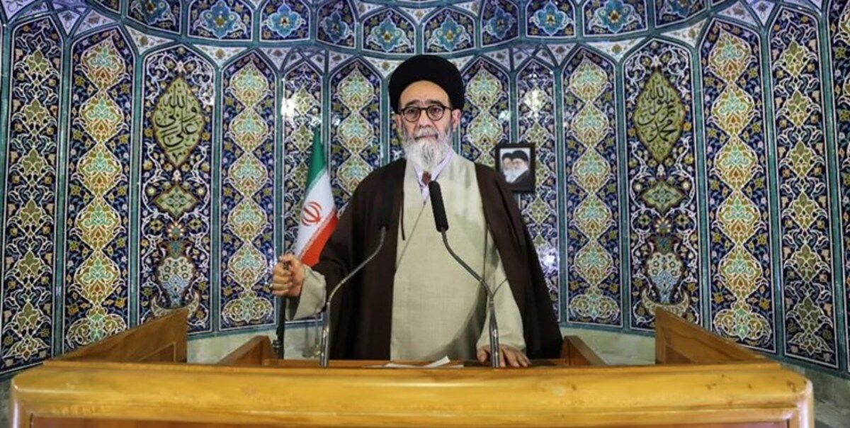 انتقاد امام جمعه تبریز از عملکرد صداوسیما در خصوص حجاب/رضایت شوهر در بی‌حجابی همسر او را شریک گناه می‌کند
