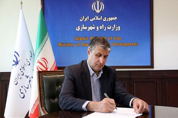 دستور وزیر راه برای بررسی سانحه واژگونی اتوبوس خبرنگاران
