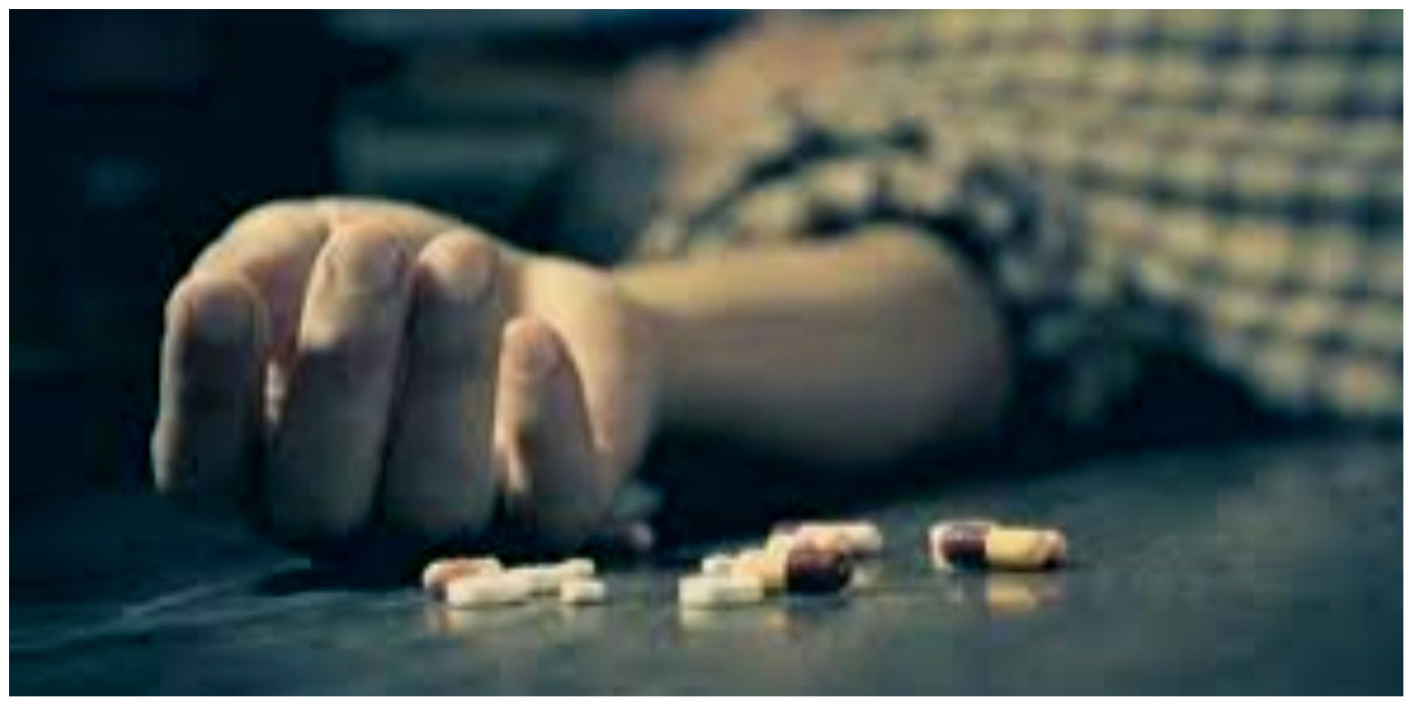 لحظه اقدام یک زن جوان برای خودکشی در مشهد+فیلم