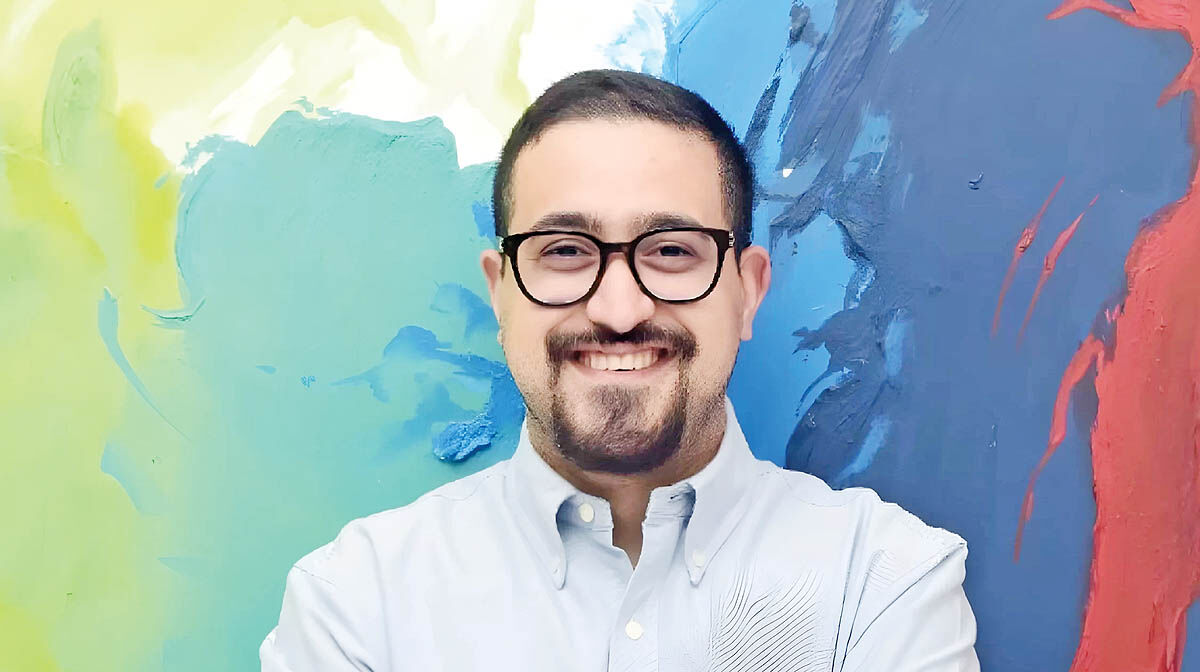 خسته اما امیدوار