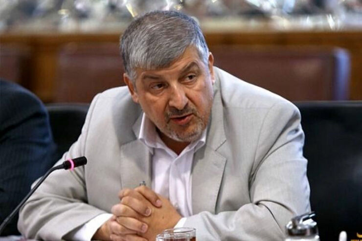 انتقاد تند یک چهره اصولگرا از رئیسی/ چهره‌ای ساخته‌اید که فرح پهلوی طمع کرده بیاید