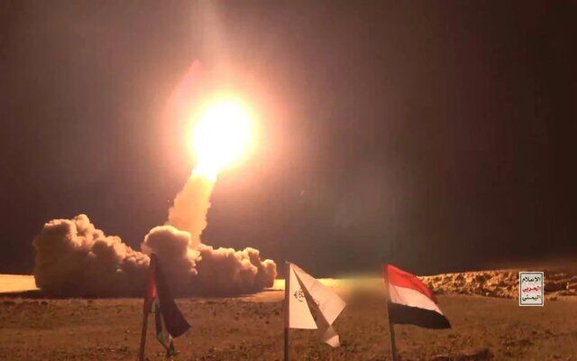 انهدام  یک پهپاد عربستان توسط انصارالله یمن