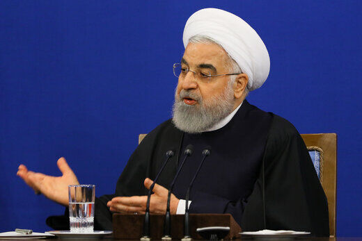 روحانی: به روند کار دولت اشکال دارید یا لبخند زدن من؟ /اگر انتقاد کردن هم اشکال دارد، تعطیلش کنید/کاش ما هم مثل شورای نگهبان فقط ناظر بودیم/ مردم ما با آزادی کامل پای صندوق رای می روند /۹