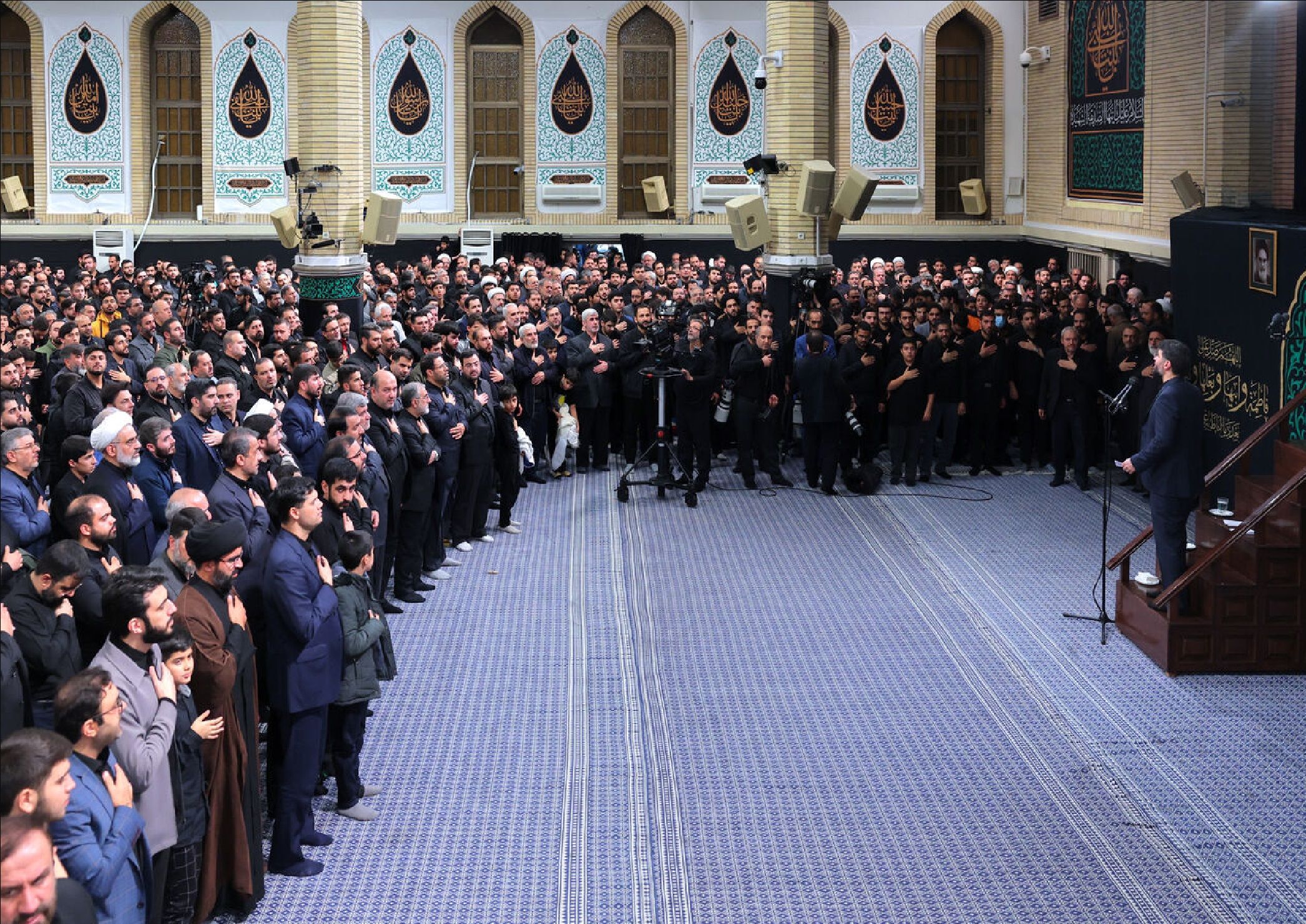 تصویر سردار قاآنی در سومین شب مراسم عزاداری ایام فاطمیه