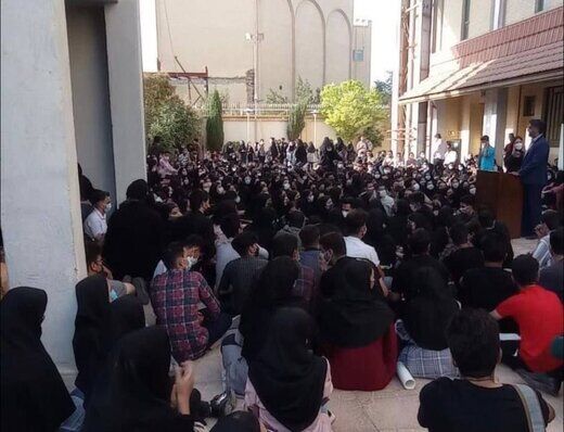 سخنگوی دانشگاه آزاد: «تجمع بدون اجازه» ممنوع 
