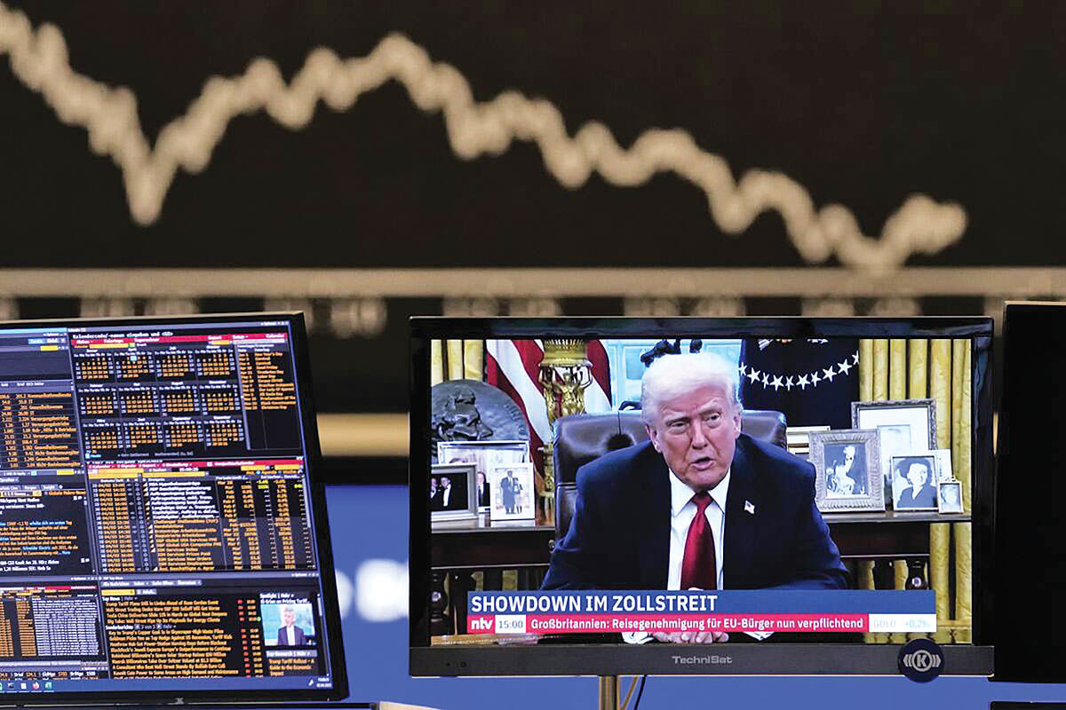 دستاوردهای اقتصادی ترامپ در آتش