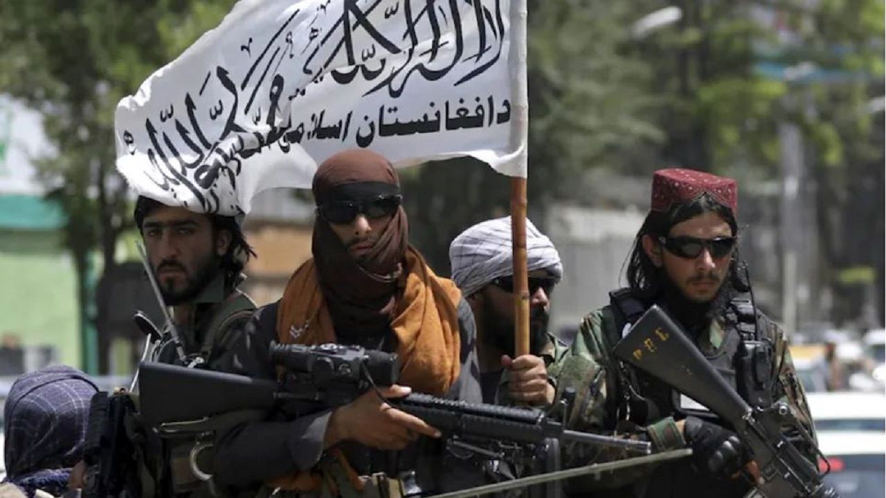 اقدام عجیب طالبان در حذف شعار ارتش افغانستان کرد! + عکس