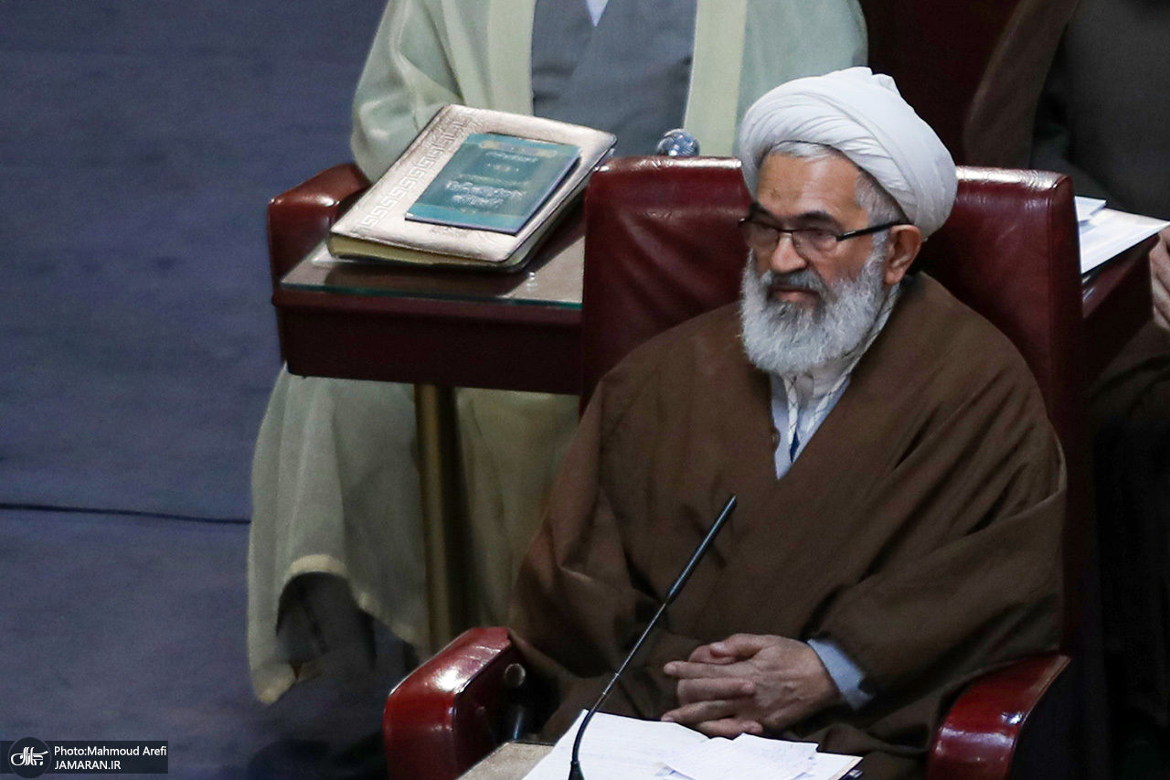 عضو خبرگان رهبری: انتخاب رهبری جدید طولانی نخواهد بود/ خبرگان رهبری سوگند یاد کردند در انتخاب رهبری سلیقه‌ افراد یا جریانات سیاسی و حزبی دخیل نیست