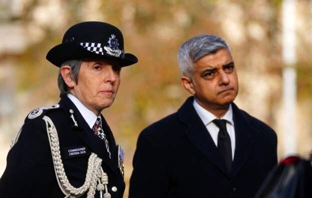 استعفای رئیس پلیس لندن به خاطر انتقاد شهردار
