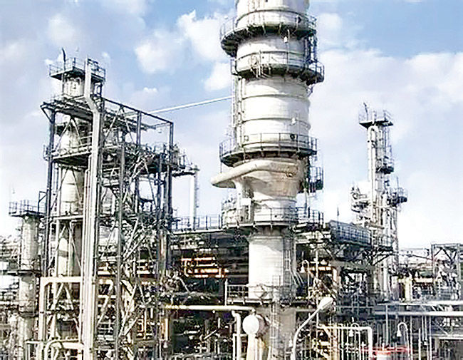 تمرکز هلدینگ سرمایه‌گذاری صنایع شیمیایی ایران  روی بومی‌سازی