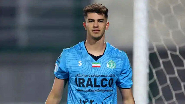 یک انتقاد از مربیان استقلال