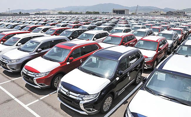 کاهش فروش خودرو در چین 
