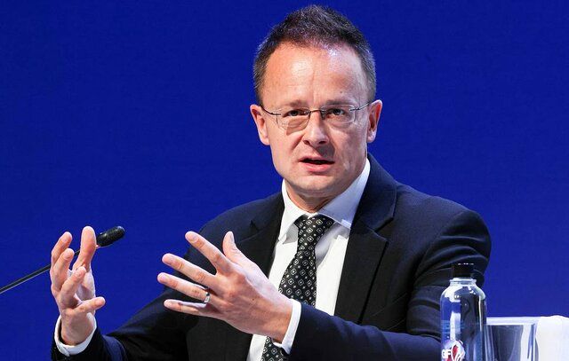 مارک روته از پشت به مذاکرات صلح اوکراین خنجر زد