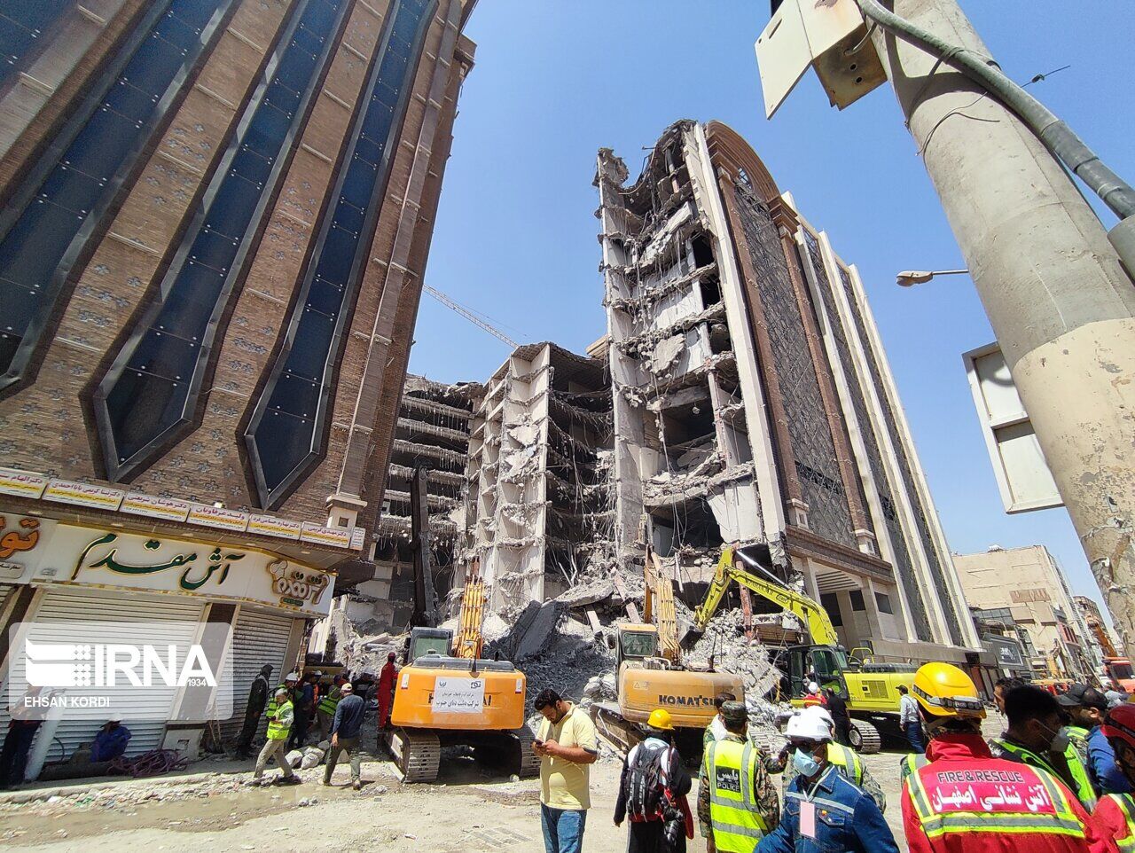 جست‌وجو در متروپل تا یافتن آخرین جسد ادامه دارد